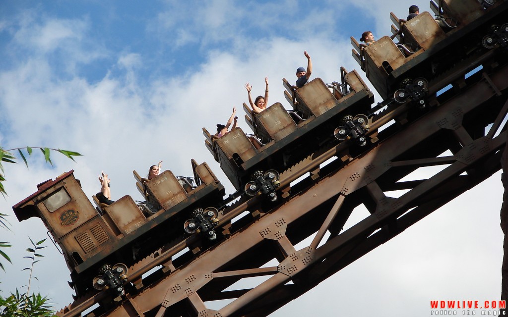 expedition-everest-train-12